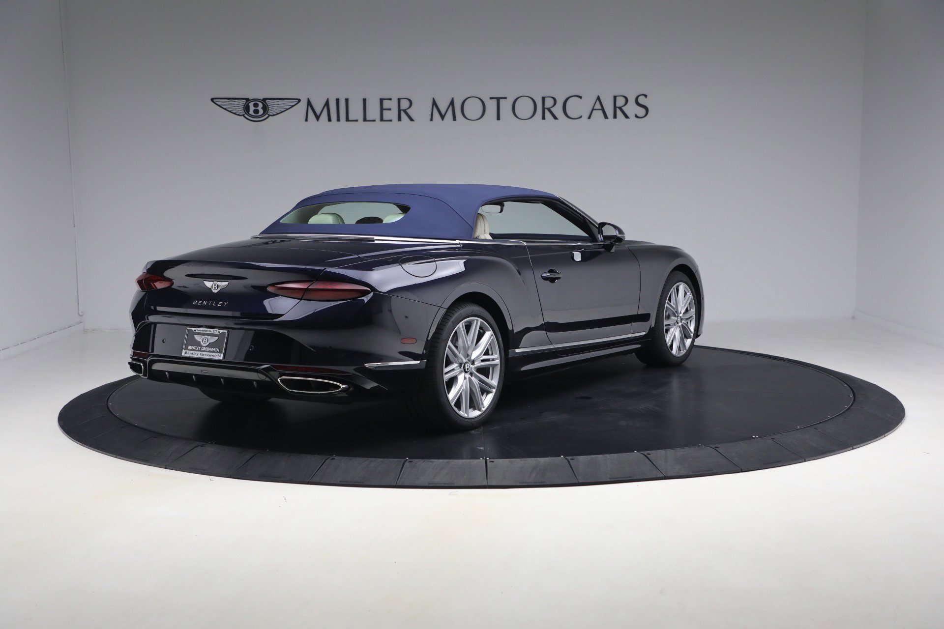 New 2026 Bentley Continental GTC AWD/4WD image 13