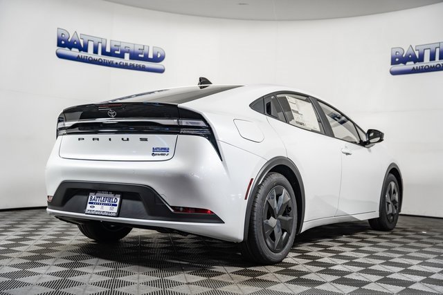 New 2026 Toyota Prius Plug-In Hybrid image 6