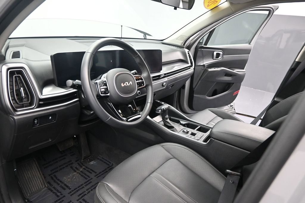 Certified 2024 Kia Sorento S FWD image 18