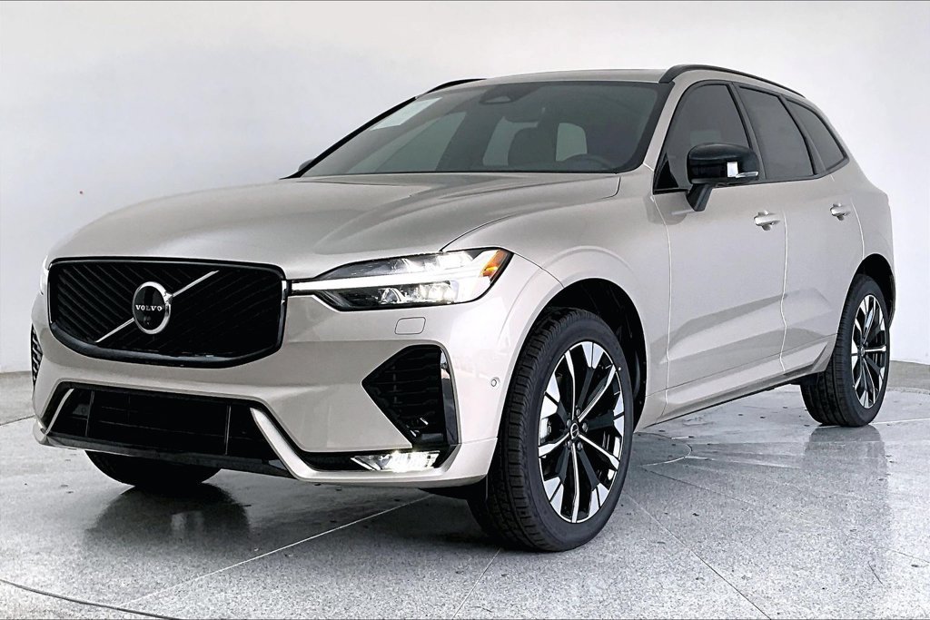 New 2026 Volvo XC60 B5 Plus w/ Protection Package Premier AWD/4WD image 2