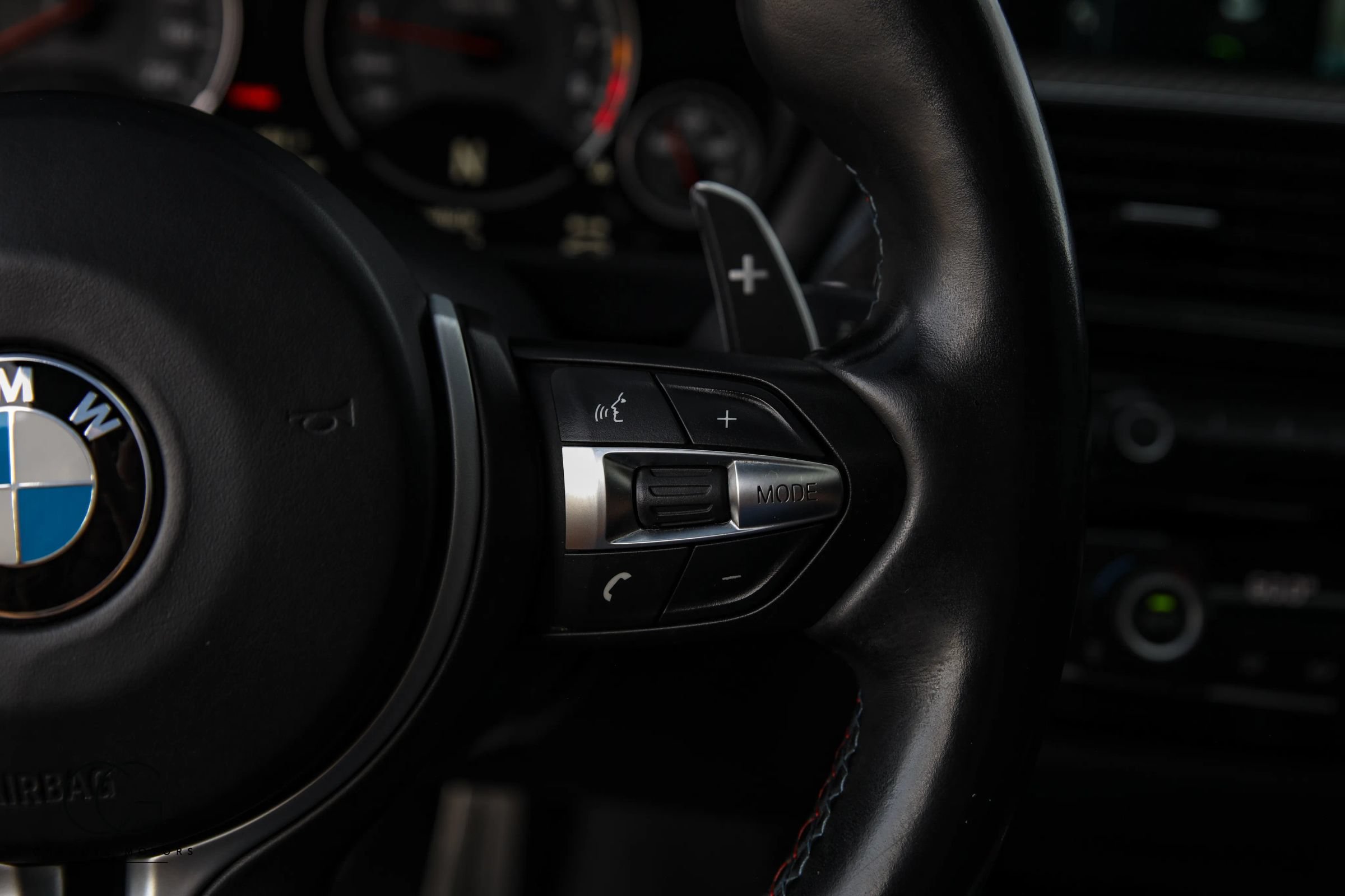 Used 2017 BMW M3 RWD image 40