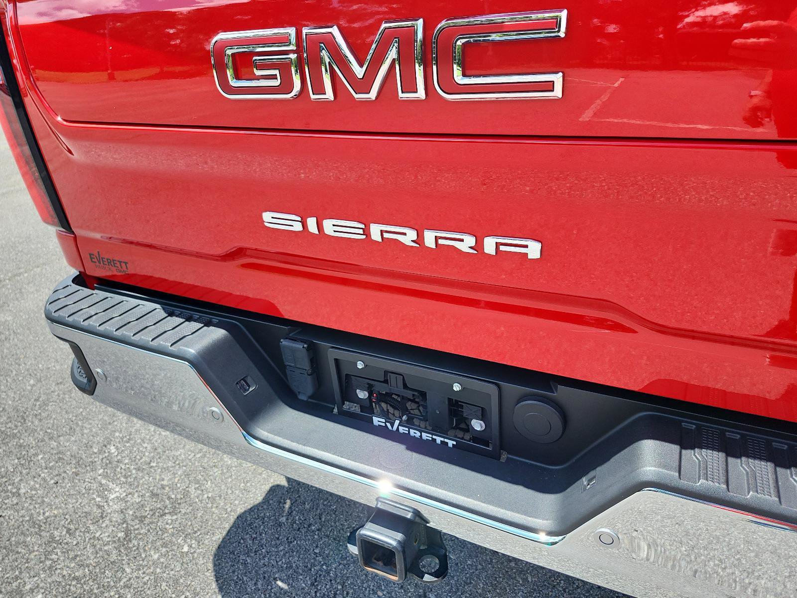 Used 2024 GMC Sierra 3500 SLT AWD/4WD image 4