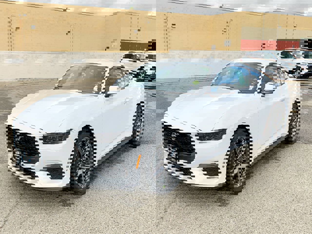 New 2025 Ford Mustang Coupe image 4