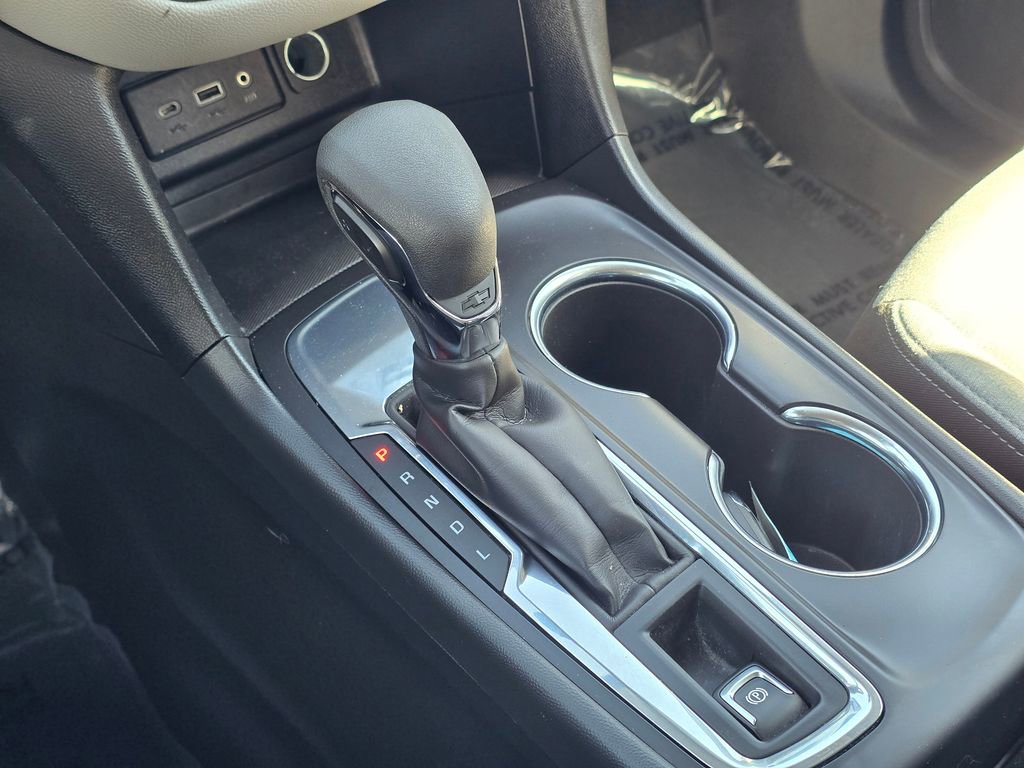 Used 2023 Chevrolet Equinox LS w/ LPO, Cargo Package FWD image 33