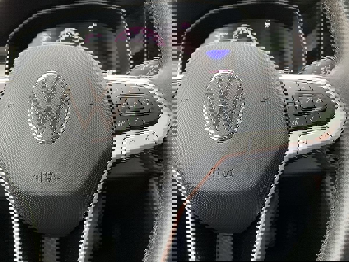 Used 2025 Volkswagen Jetta SE image 19