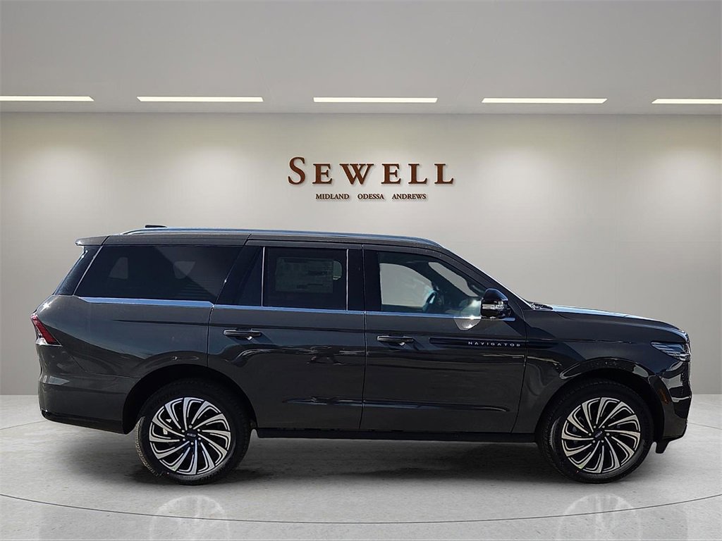 New 2026 Lincoln Navigator Black Label image 5