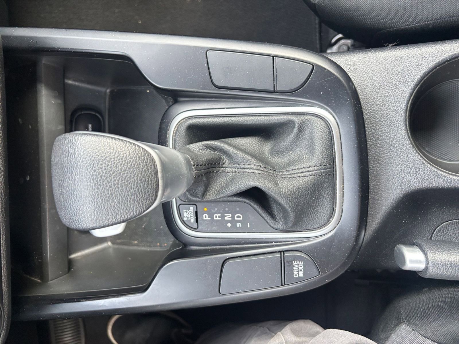 Used 2025 Kia Soul LX w/ LX Technology Package FWD image 39