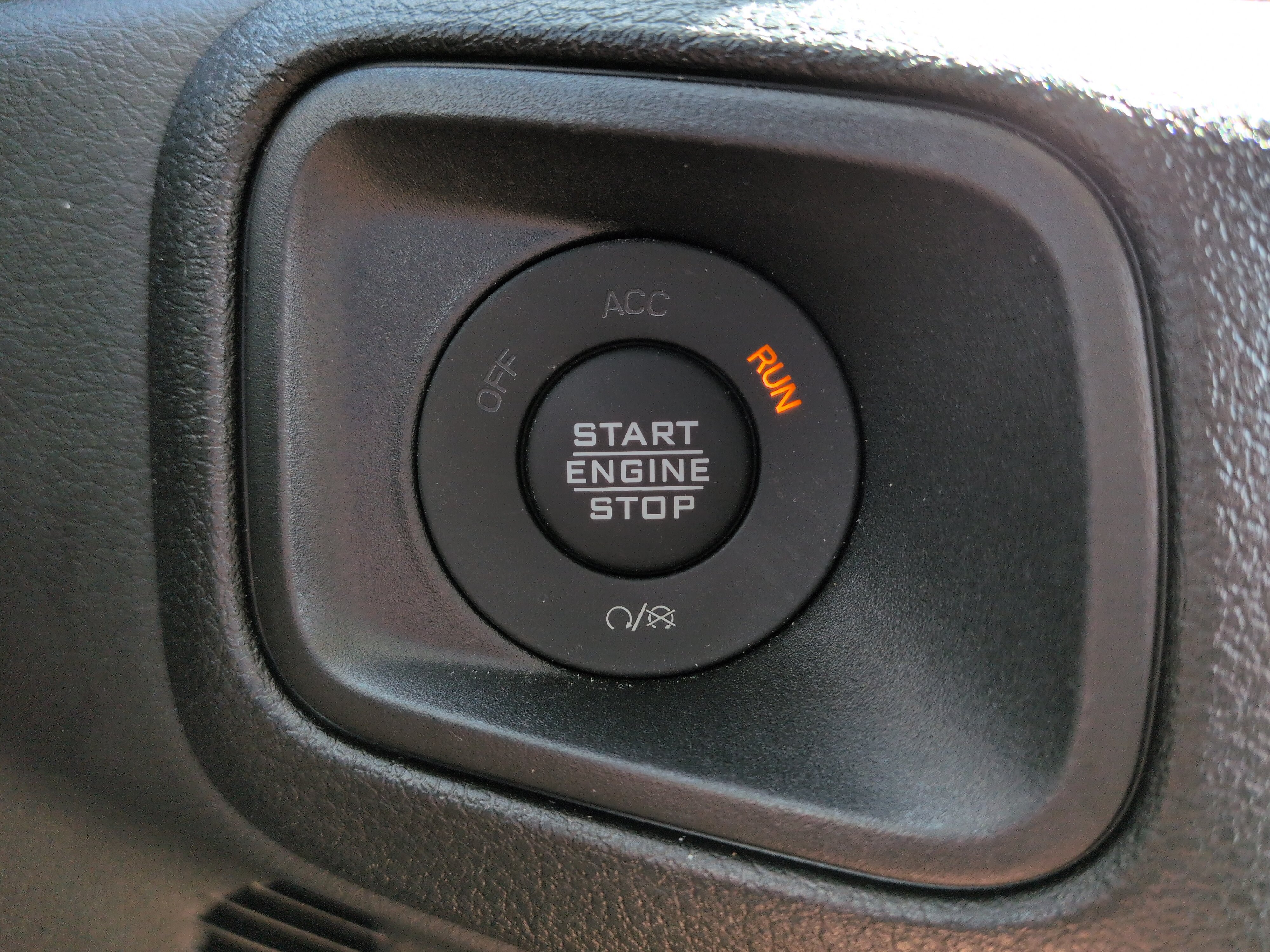 Used 2025 Jeep Gladiator Sport AWD/4WD image 24