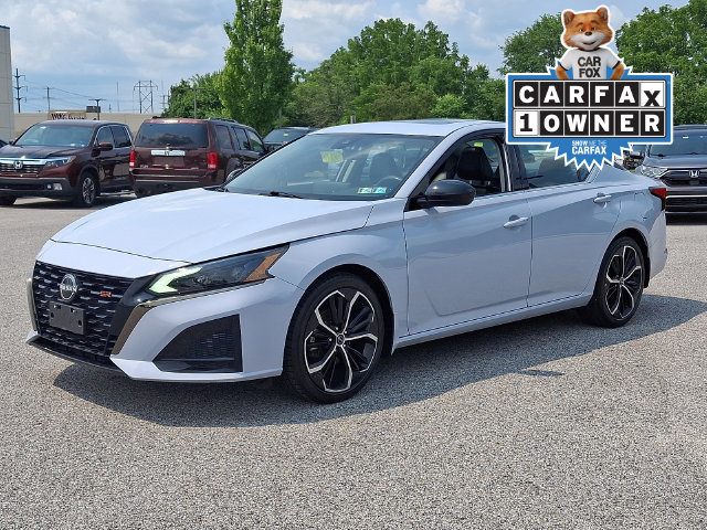 Used 2023 Nissan Altima 2.5 SR w/ SR Premium Package FWD image 9