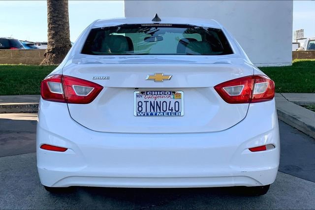 Used 2017 Chevrolet Cruze LS image 4