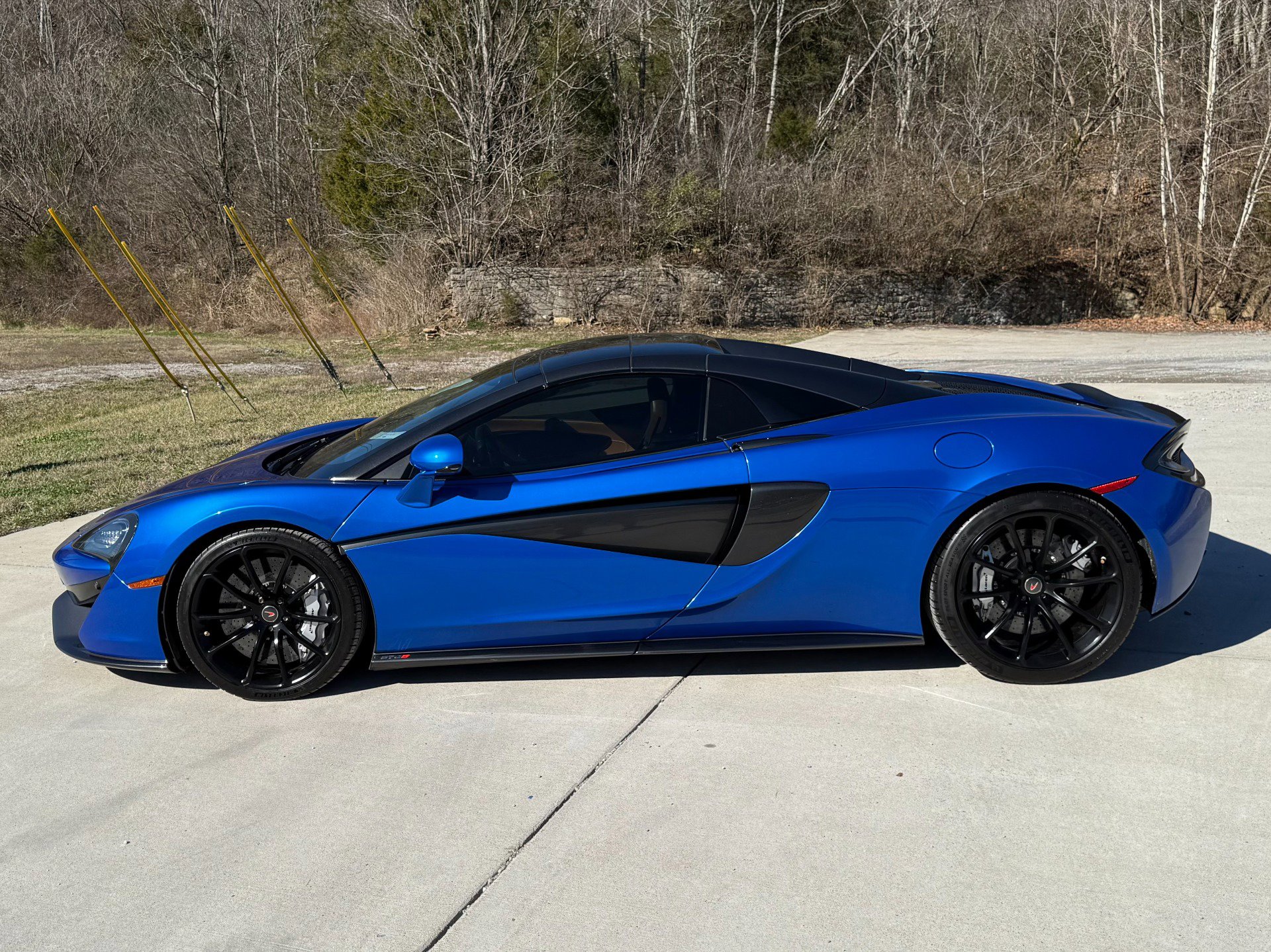 Used 2018 McLaren 570S Spider image 13