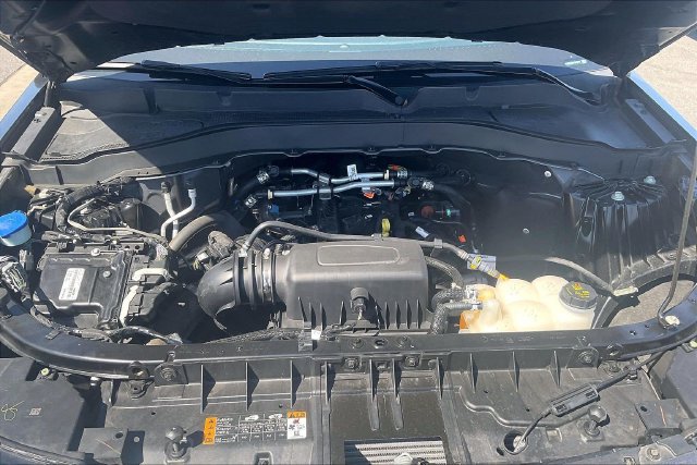 Certified 2023 Ford Explorer XLT w/ Equipment Group 202A RWD image 10