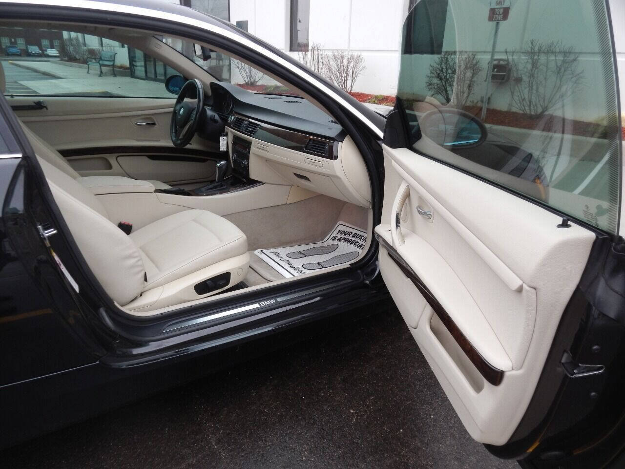 Used 2009 BMW 328i xDrive Coupe AWD/4WD image 28