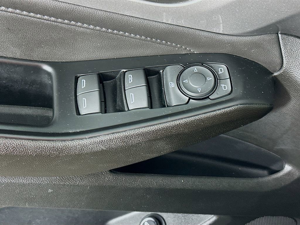 Used 2023 Chevrolet Traverse LT image 25