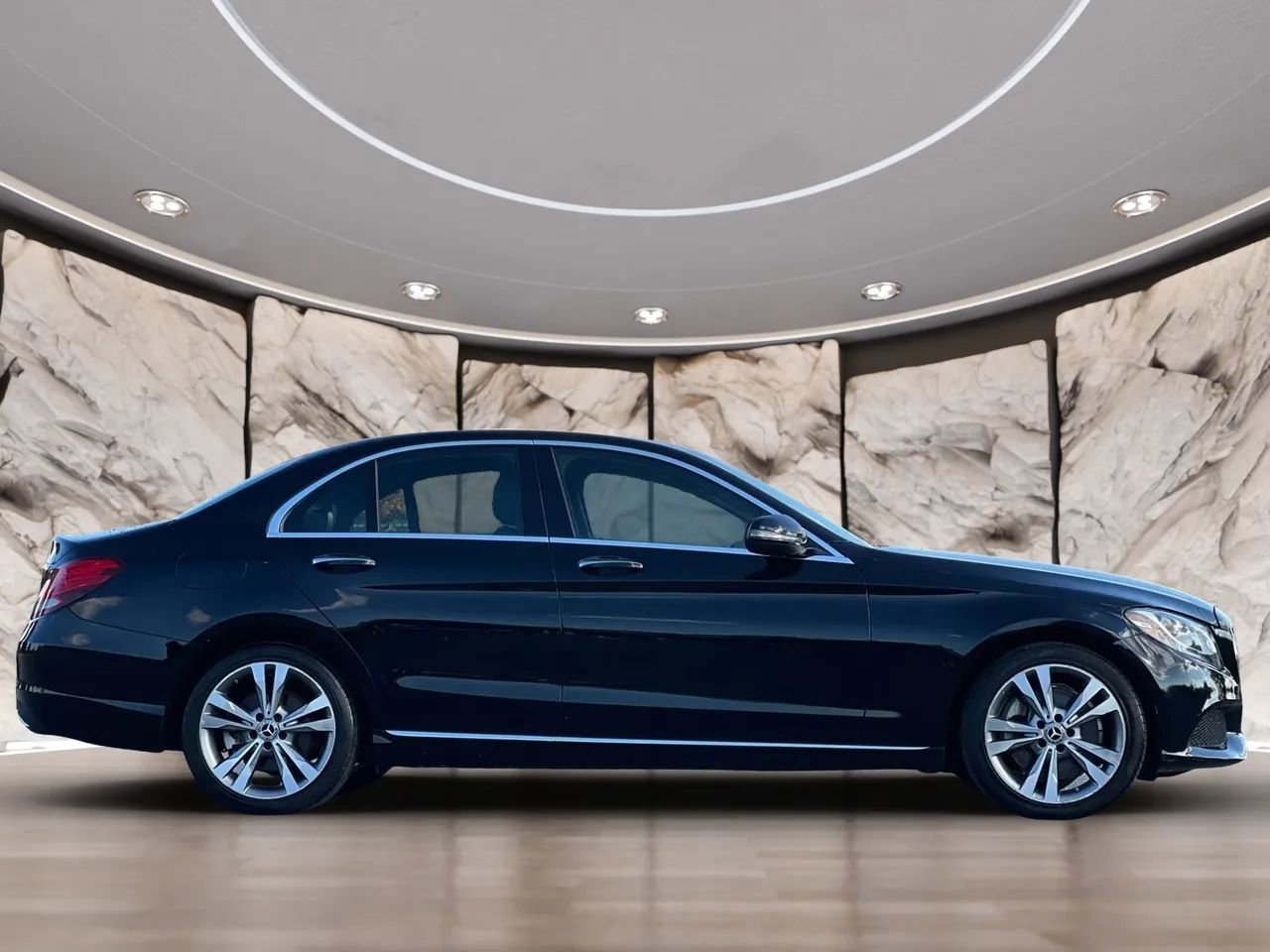 Used 2018 Mercedes-Benz C 300 4MATIC Sedan image 8