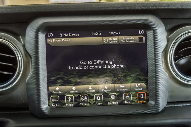 Used 2019 Jeep Wrangler Unlimited Sahara AWD/4WD image 25