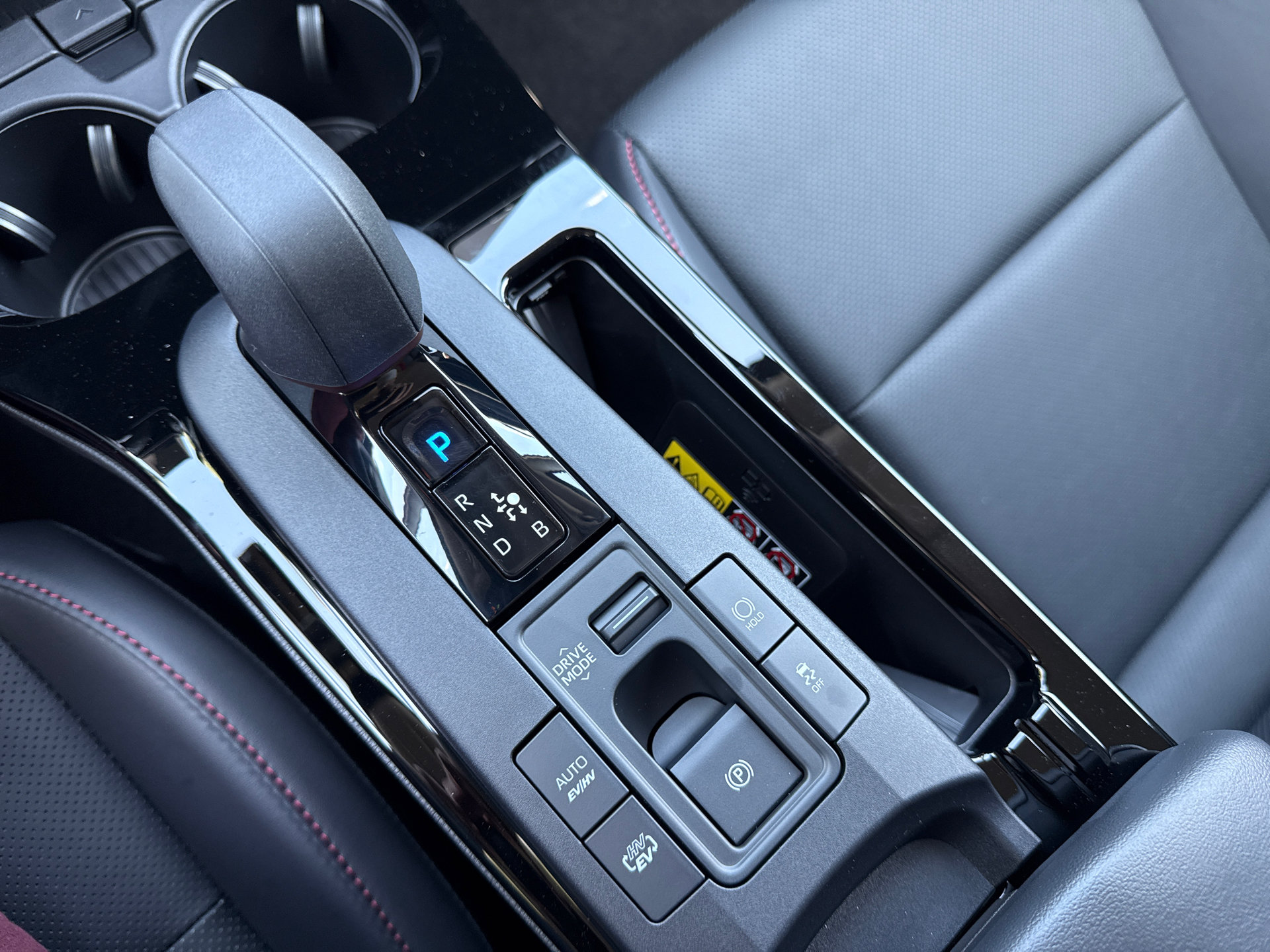 New 2026 Toyota Prius Plug-In Hybrid FWD image 26