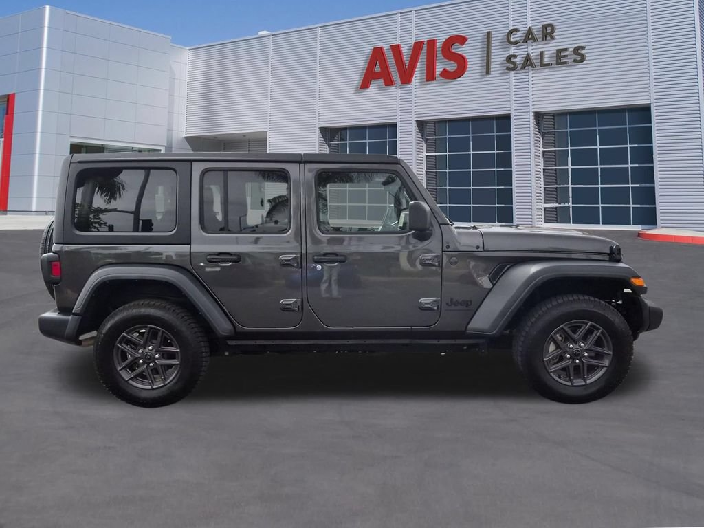 Used 2025 Jeep Wrangler Unlimited Sport AWD/4WD image 5