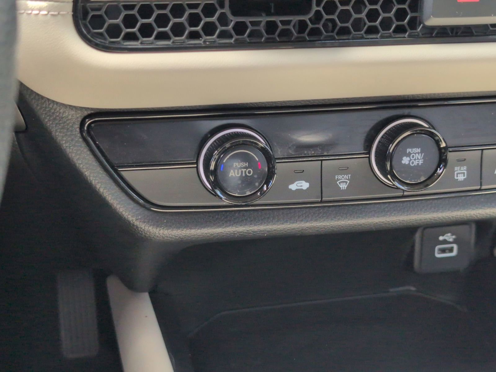 Used 2023 Honda HR-V LX image 22