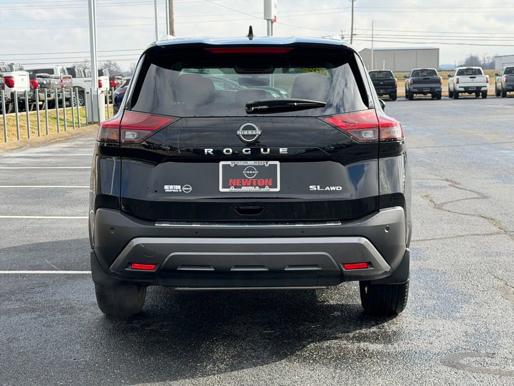 Used 2023 Nissan Rogue SL w/ SL Premium Package image 6