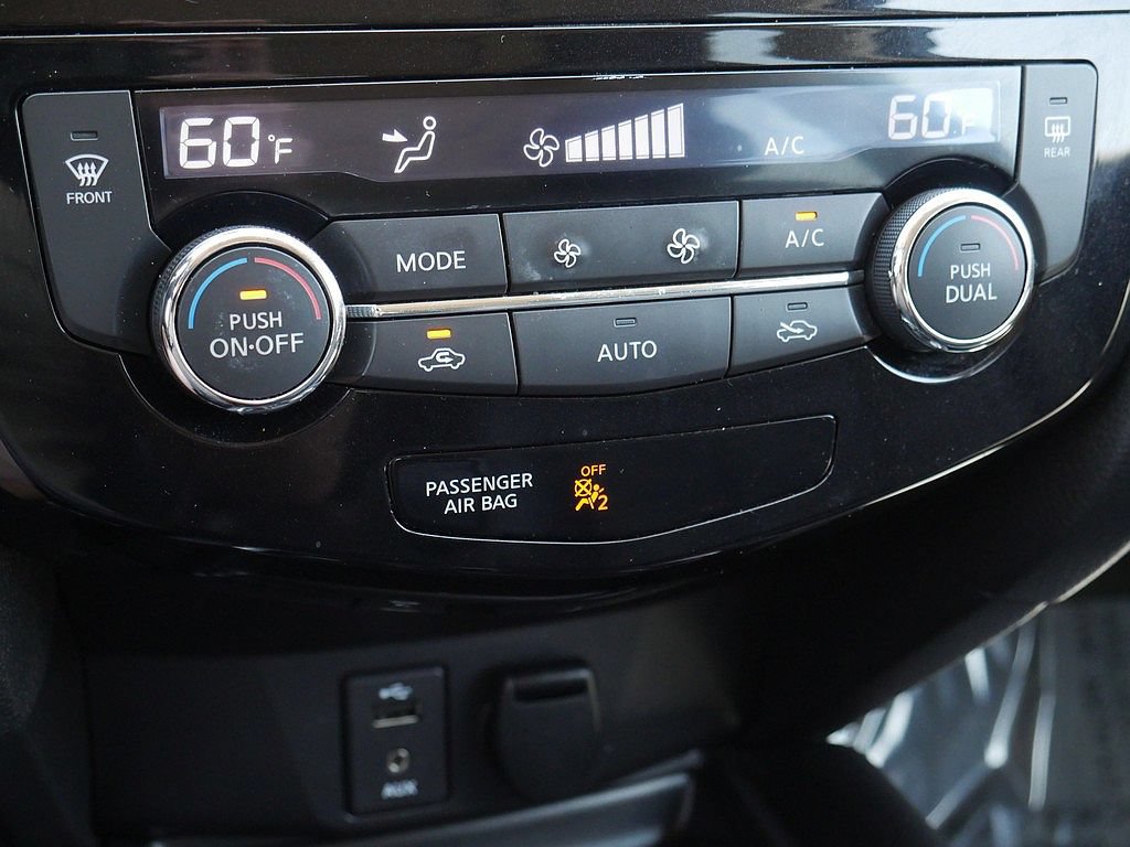 Used 2015 Nissan Rogue SL w/ SL Premium Package AWD/4WD image 43