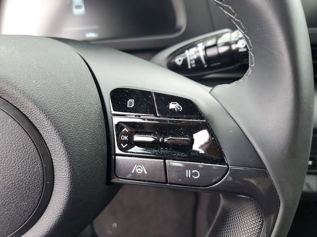 Used 2025 Hyundai Elantra Sport image 27