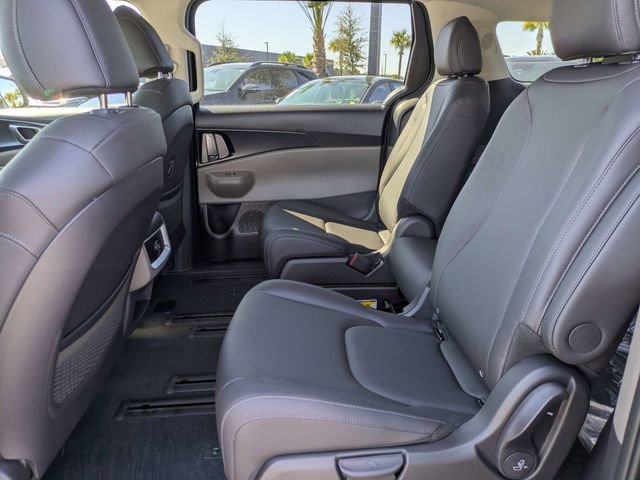 New 2026 Kia Carnival LXS FWD image 12