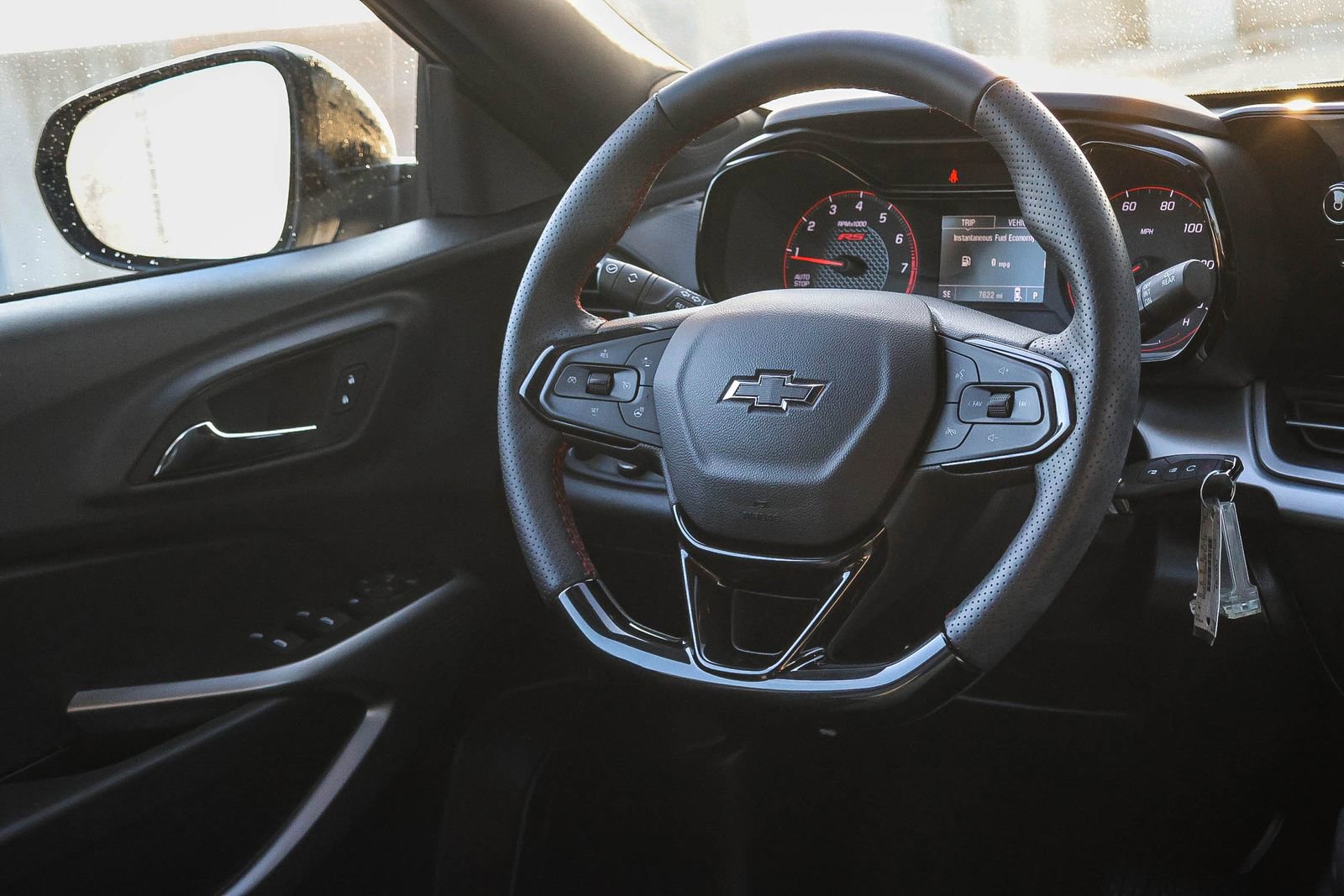 Used 2025 Chevrolet Trax RS image 26