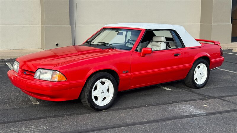 Used 1992 Ford Mustang LX RWD image 3