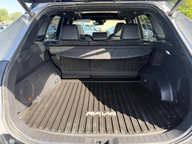 Used 2023 Toyota RAV4 XSE AWD/4WD image 9