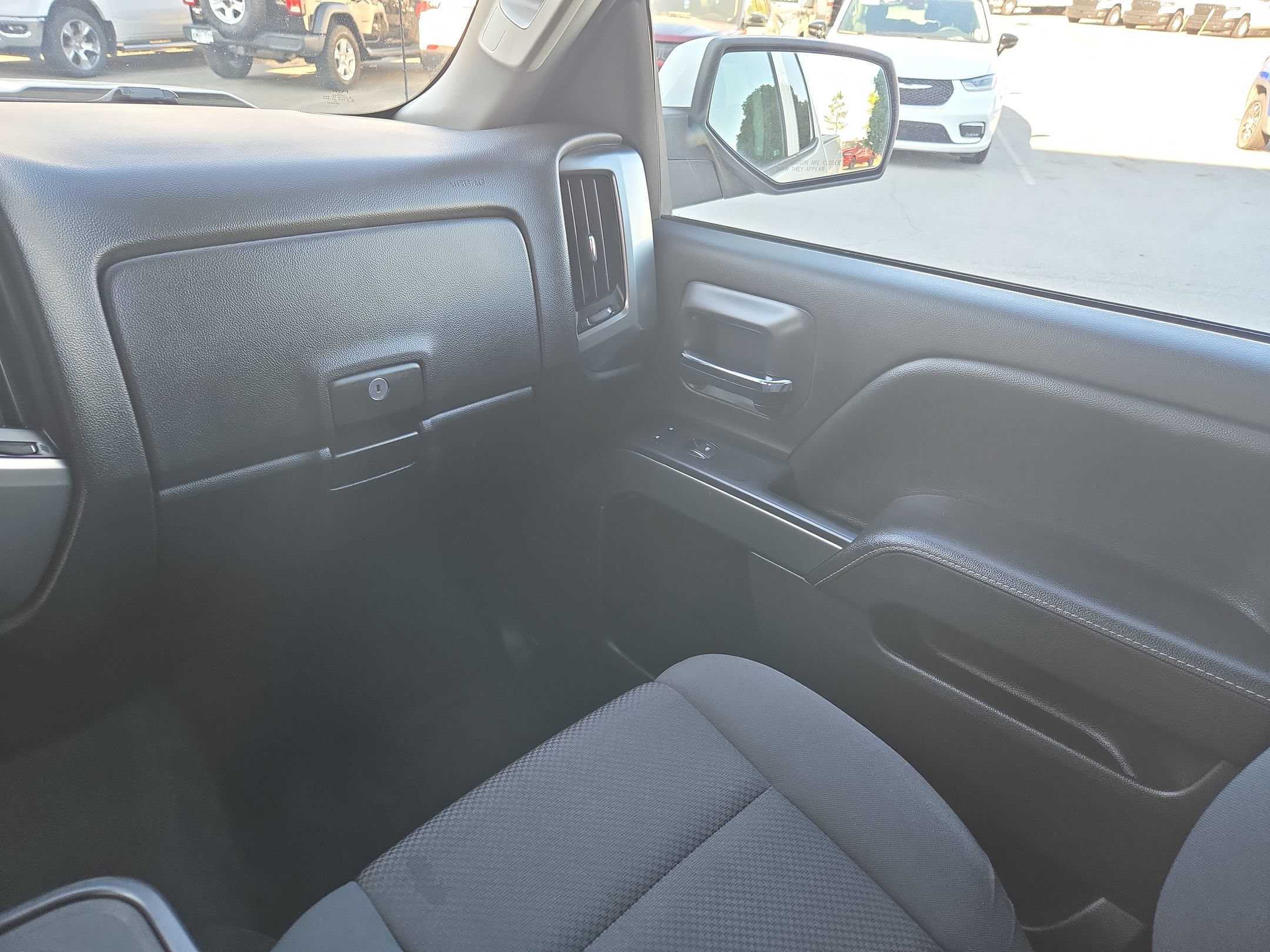 Used 2019 Chevrolet Silverado 1500 LT AWD/4WD image 11