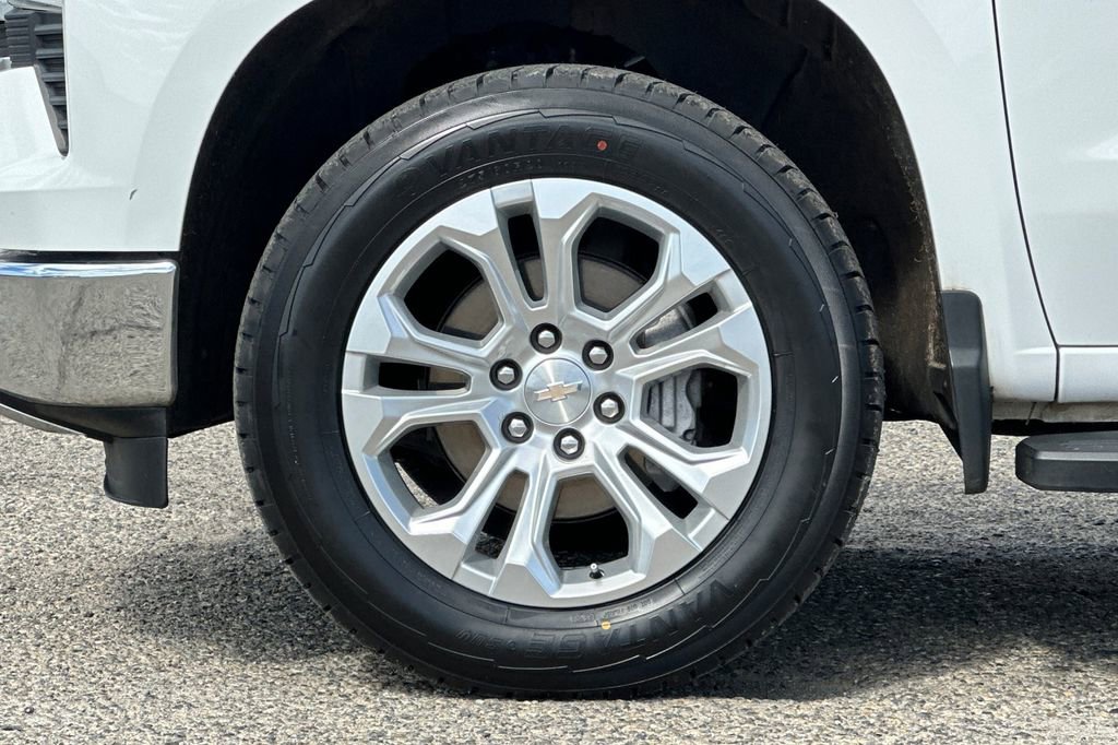 Used 2023 Chevrolet Silverado 1500 LTZ AWD/4WD image 24