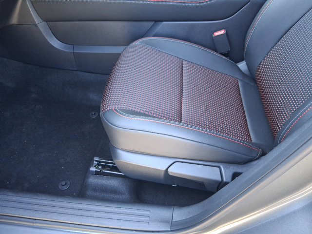 New 2027 Nissan Kicks SR w/ Cold Weather Package FWD image 11
