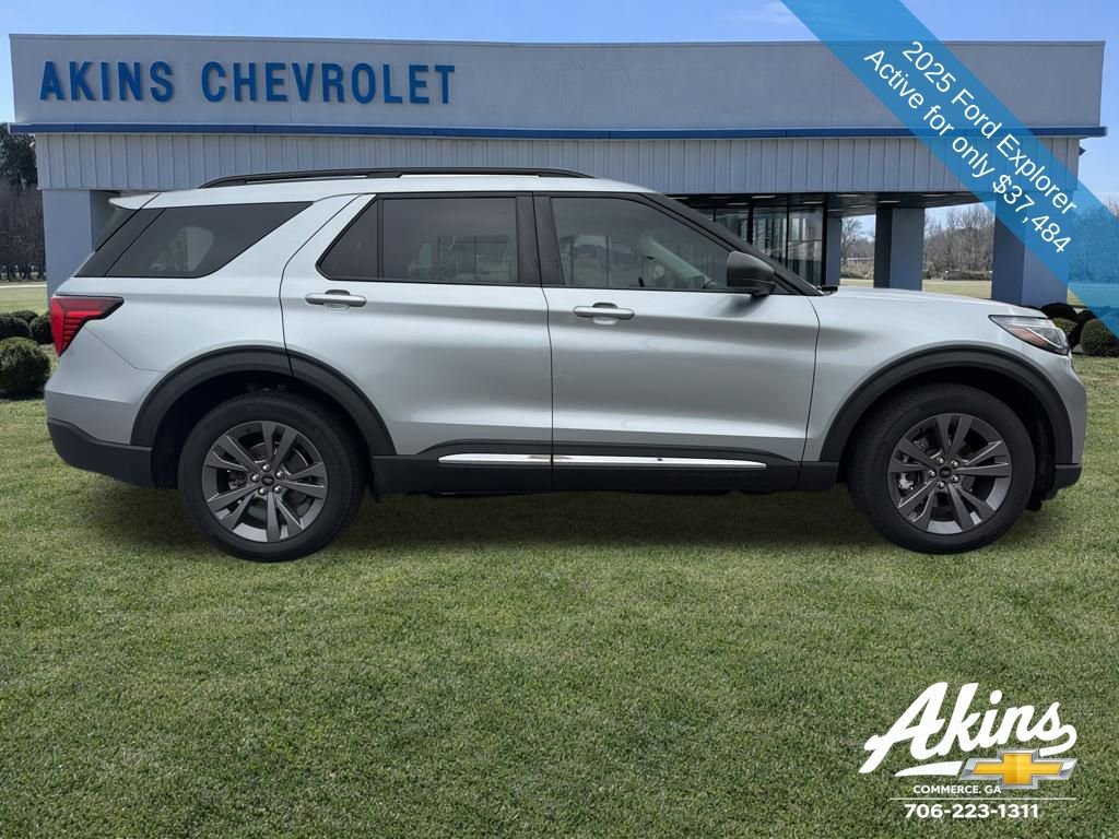Used 2025 Ford Explorer Active w/ Active Comfort Package AWD/4WD image 6