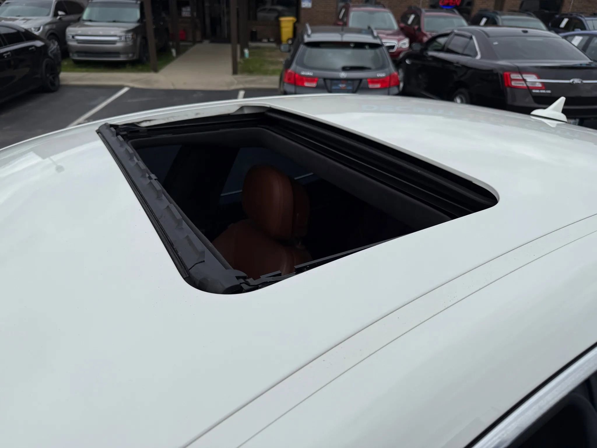 Used 2017 Maserati Ghibli image 34