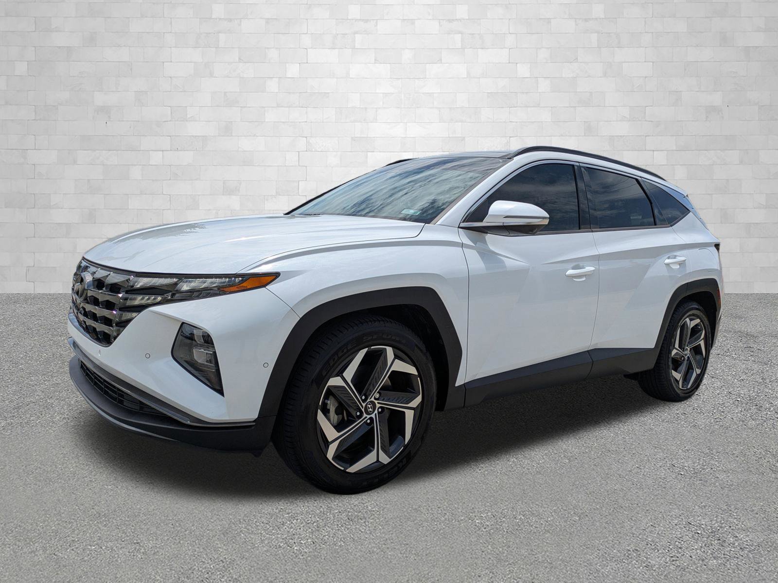 Used 2022 Hyundai Tucson Limited w/ Cargo Package FWD image 5
