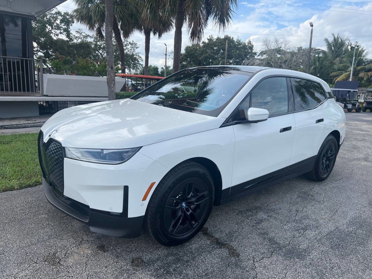 Used 2025 BMW iX xDrive50 w/ Convenience Package image 2