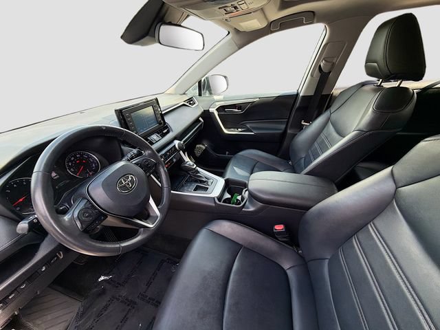 Used 2019 Toyota RAV4 XLE Premium w/ Cold Weather Package FWD image 19
