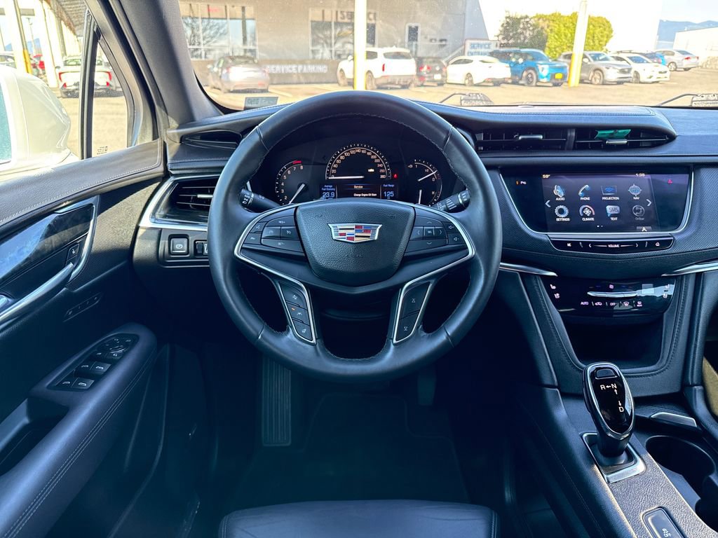 Used 2017 Cadillac XT5 Luxury image 21