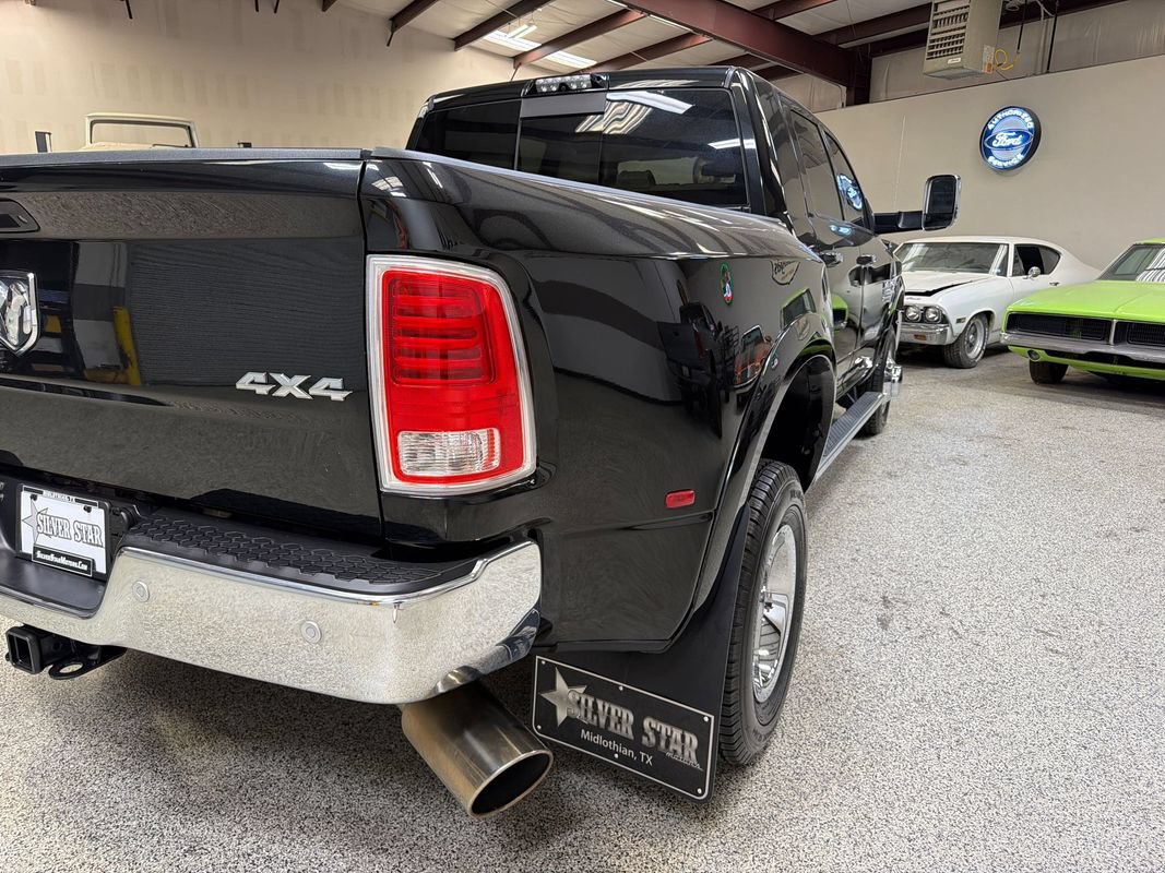 Used 2018 RAM 3500 Laramie w/ Convenience Group AWD/4WD image 16