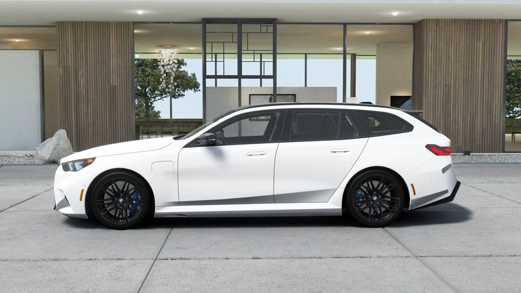 New 2027 BMW M5 Touring AWD/4WD image 31