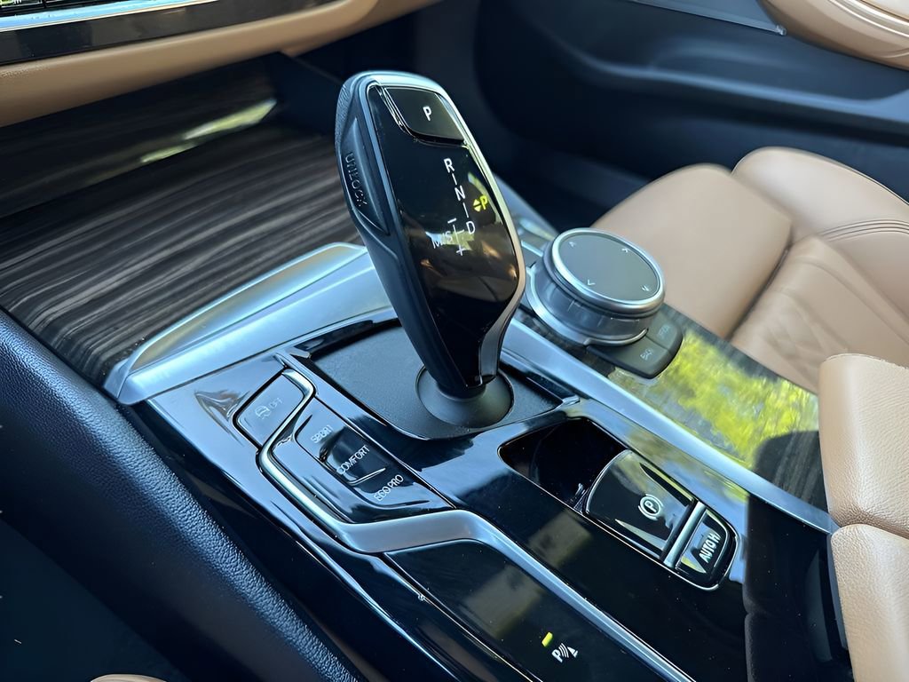 Certified 2023 BMW 530i xDrive w/ Premium Package image 27