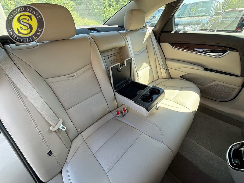 Used 2013 Cadillac XTS Luxury w/ Driver Awareness Package AWD/4WD image 19