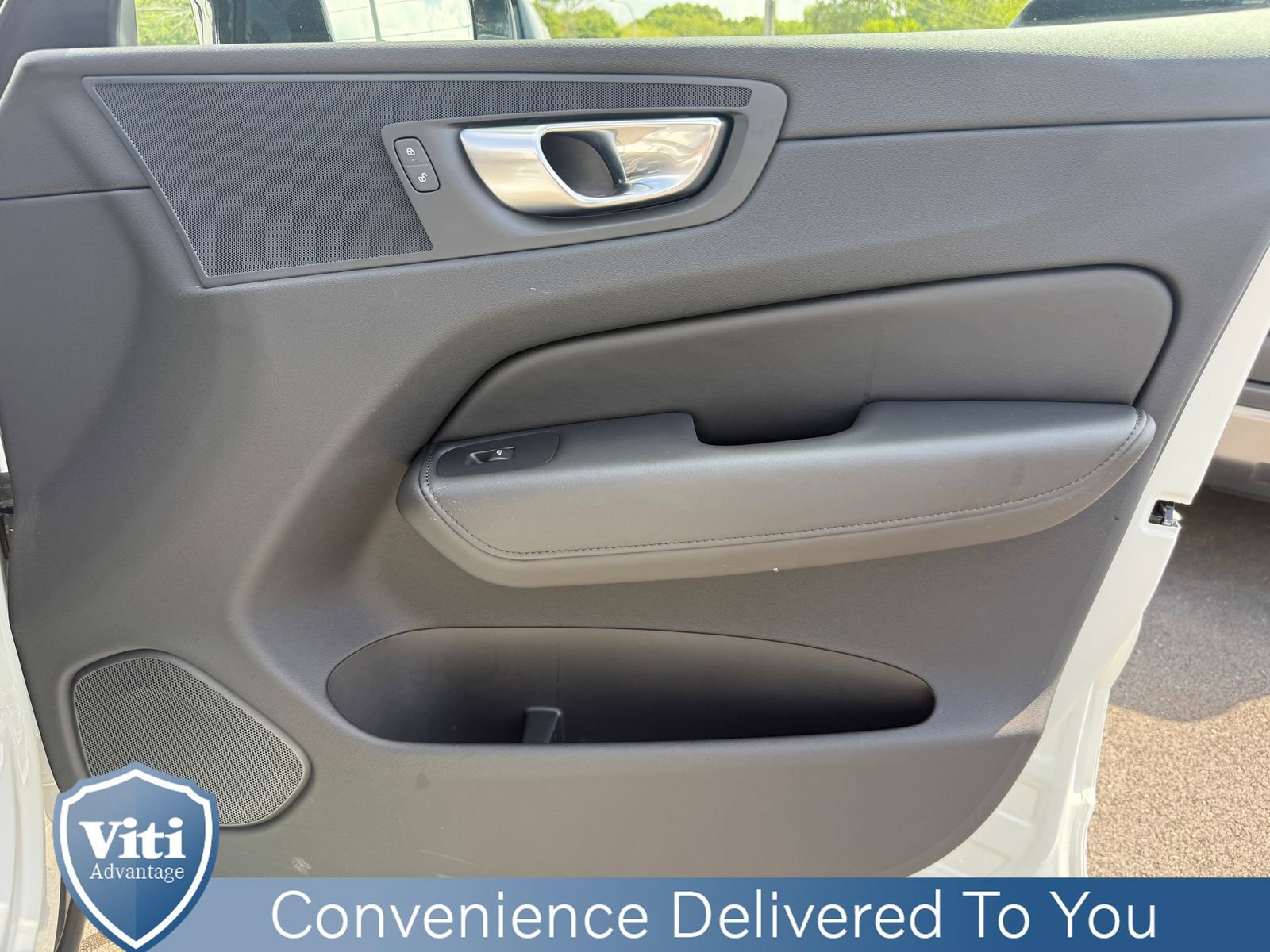 Certified 2024 Volvo XC60 B5 Core image 29