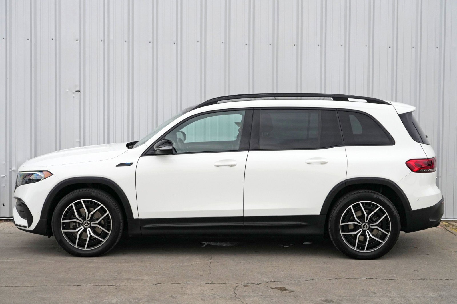 Used 2022 Mercedes-Benz EQB 350 4MATIC image 49