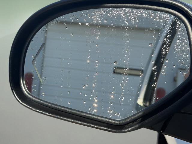 Used 2013 Chevrolet Avalanche LTZ image 16