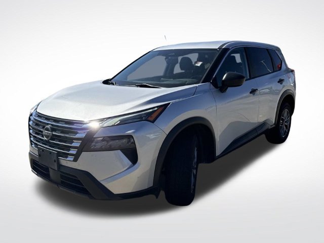 Used 2024 Nissan Rogue S AWD/4WD image 3