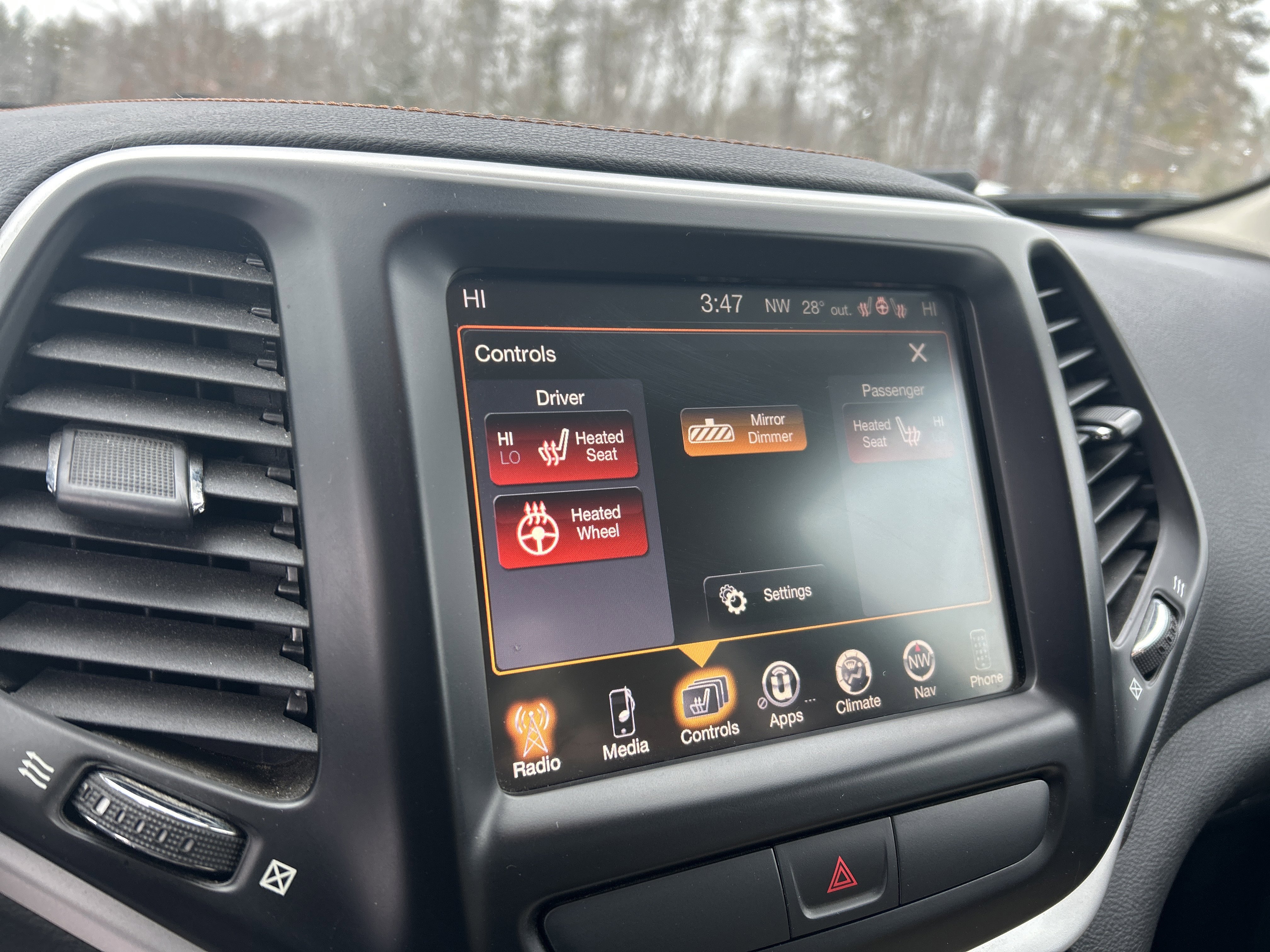 Used 2017 Jeep Cherokee Limited image 17