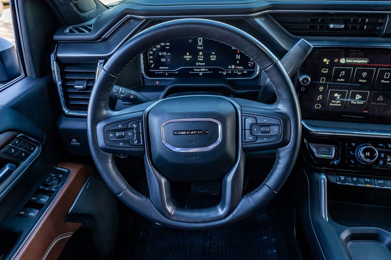 Used 2024 GMC Sierra 3500 Denali Ultimate AWD/4WD image 18