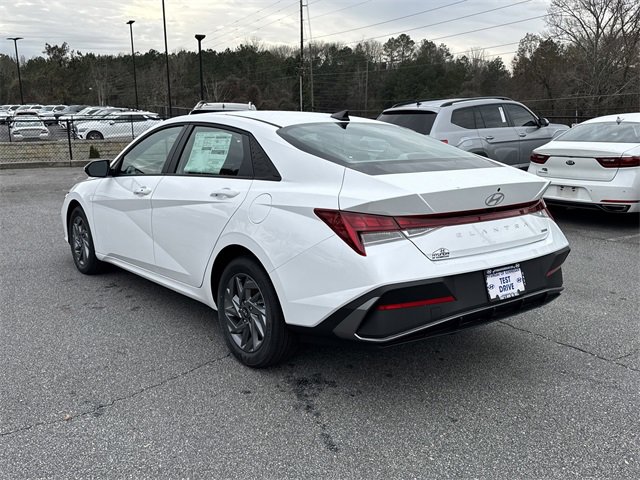 New 2026 Hyundai Elantra Blue image 5